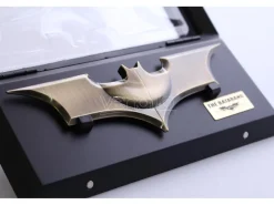 Batman Il Cavaliere Oscuro Replica 1/1 Batarang 23 cm Noble Collection