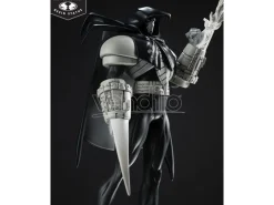 Dc Direct Batman Statua Bianca e Nera Azrael by Joe Quesada 21Cm 1/10 Mcfarlane Toys