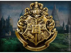 Harry Potter Wall Art Hogwarts School Crest 28 X 31 Cm Noble Collection
