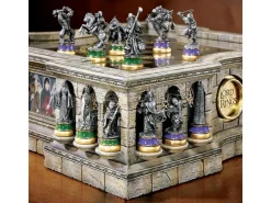 Il Signore degli Anelli Scacchiera e Set di Scacchi da collezione 38 x 38 cm Noble Collection