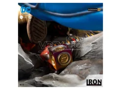 IRON STUDIO WONDER WOMAN VS DARKSEID 1/6 DIORAMA STATUA