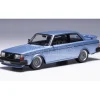 IXO MODEL CLC550 VOLVO 240 TURBO CUSTOMS 1980 MET.LIGHT BLUE 1:43 Modellino