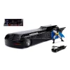 JADA TOYS JADA30916 BATMOBILE W/BATMAN FIGURE ANIMATED TV SERIES 1:24 Modellino