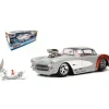 JADA TOYS JADA32390 CHEVROLET CORVETTE 1967 LOONEY TUNES 1:24 Modellino