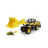 Universal Hobbies UH8127 KOMATSU WA600-8 1:50 Modellino